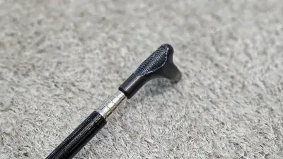 Design and build quality - Clipstick Review: Ddakgeolrim 2, a Budget Korean Stick