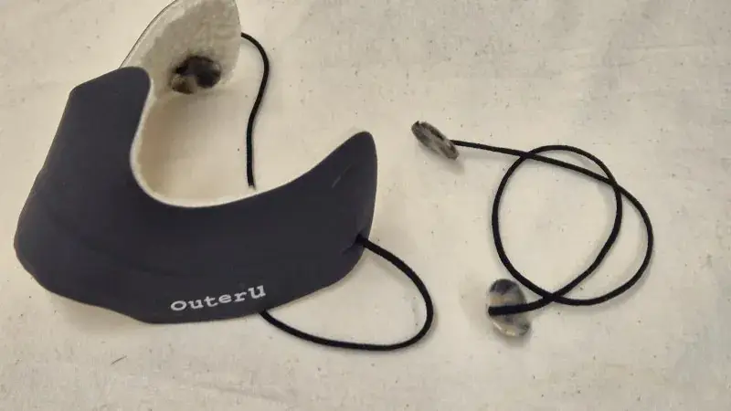 Sizing: S or M? - OuterU Face Glove Review: Sun Protection for Himalayas
